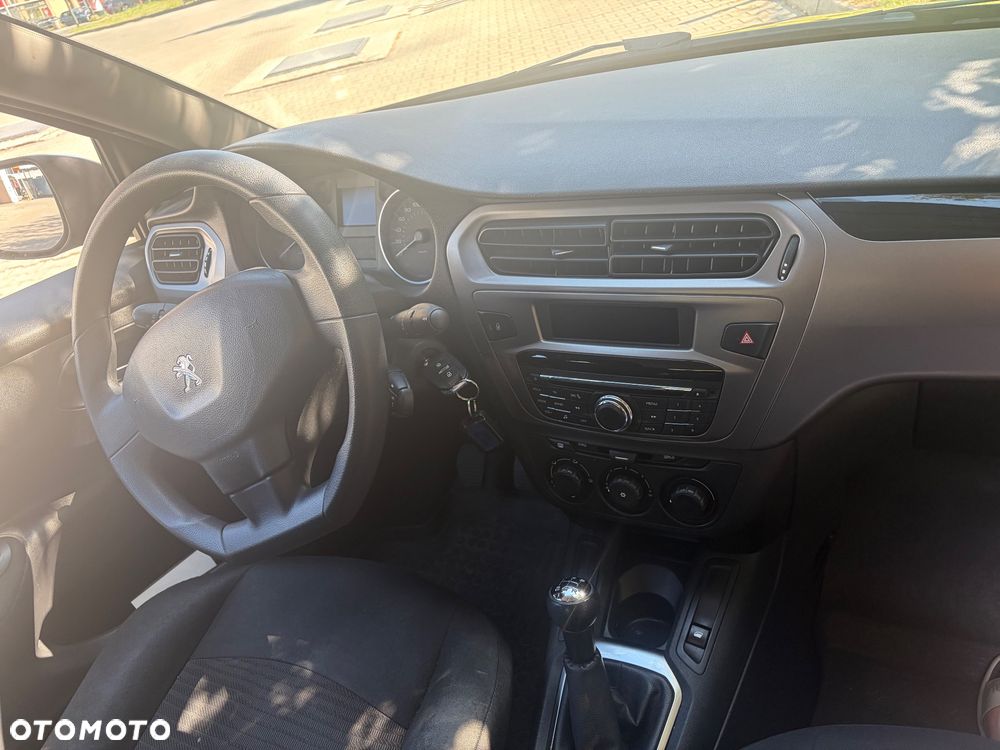 Peugeot 301 1.2 Pure Tech Active - 5