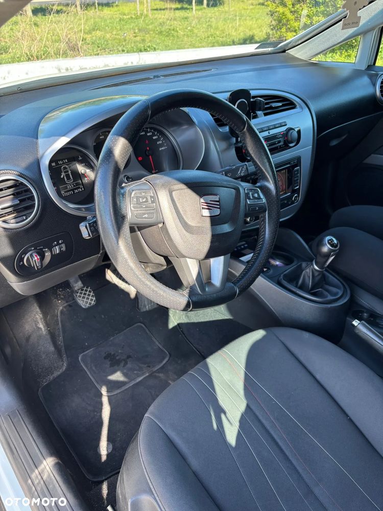 Seat Leon 1.6 TDI Ecomotive Reference - 8