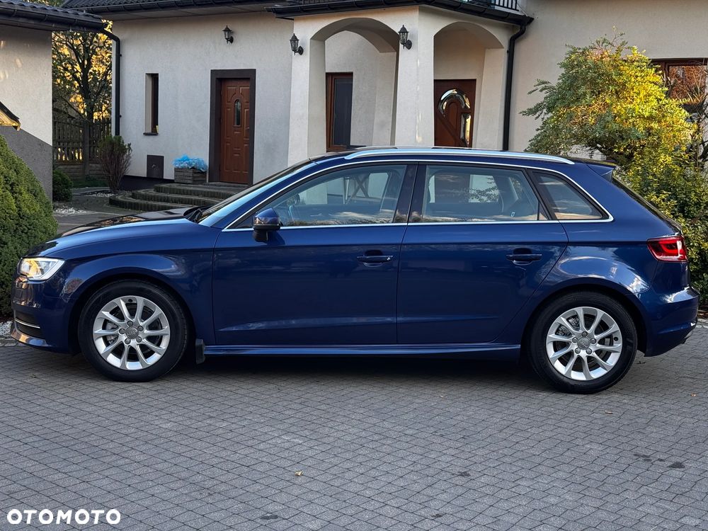 Audi A3 Sportback 1.6 TDI ultra Attraction - 3