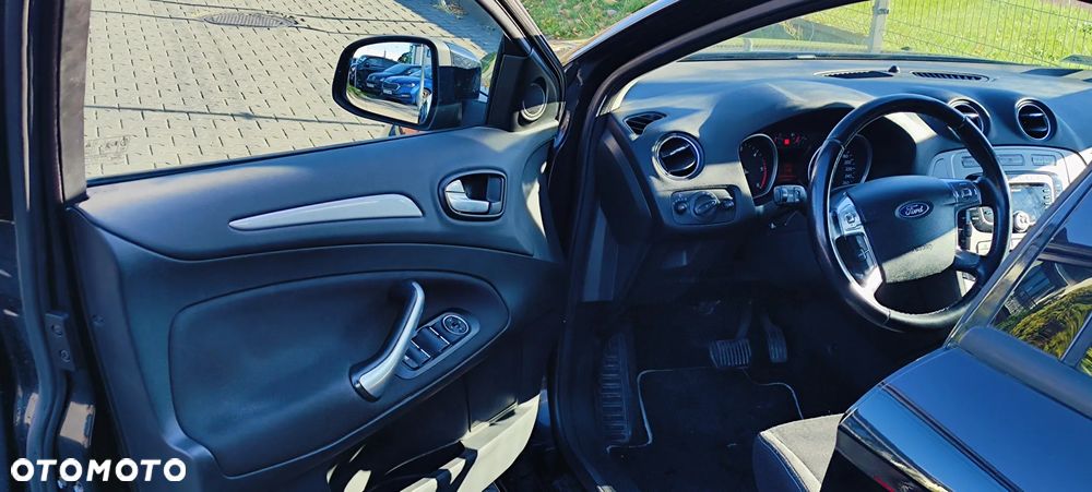 Ford Mondeo 2.0 TDCi Ghia - 10
