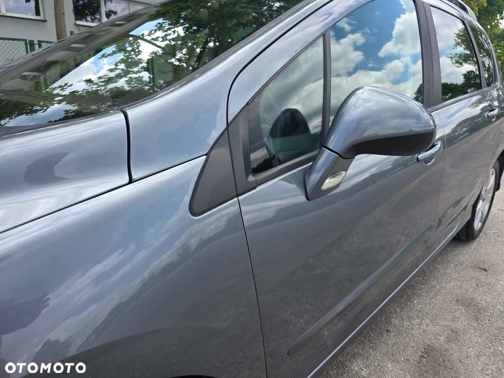 Peugeot 308 1.6 HDi Premium - 19