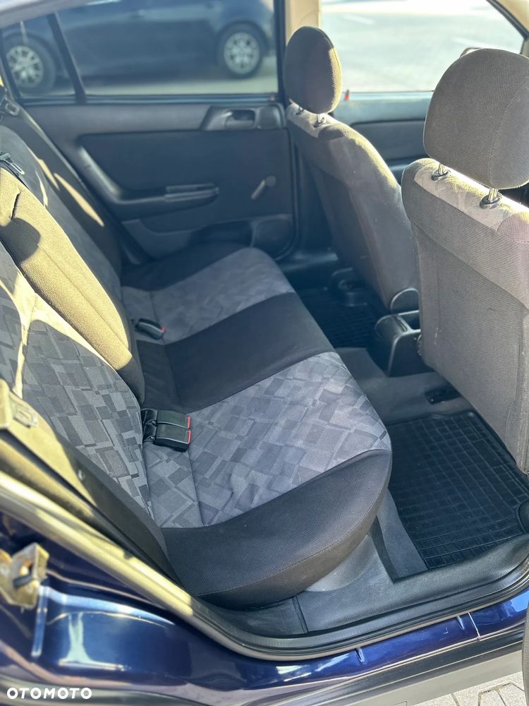 Opel Astra 1.4 Club - 8