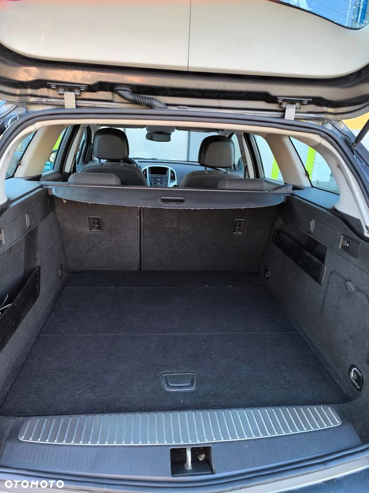 Opel Astra 2.0 CDTI DPF SportsTourer Edition - 9