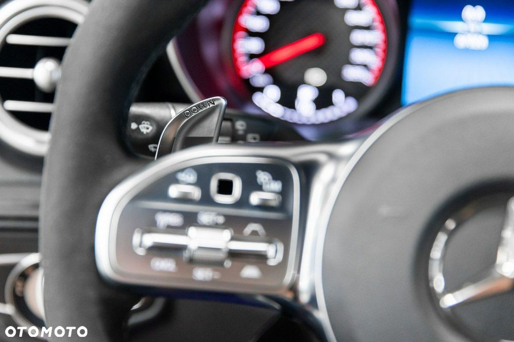 Mercedes-Benz GLC - 33