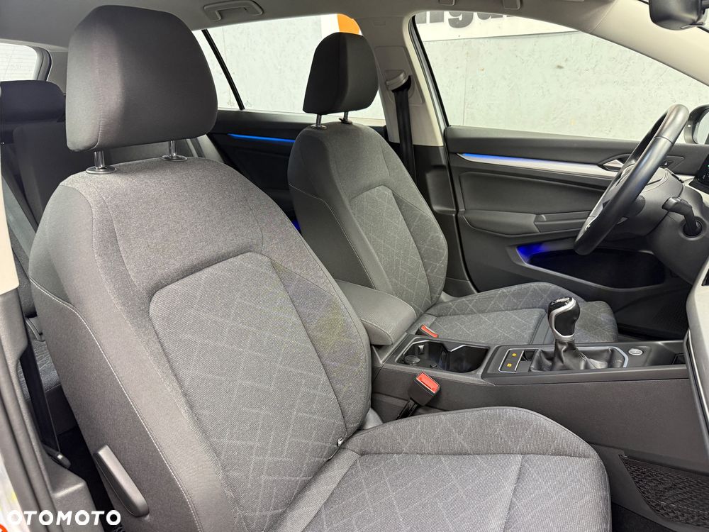 Volkswagen Golf - 11