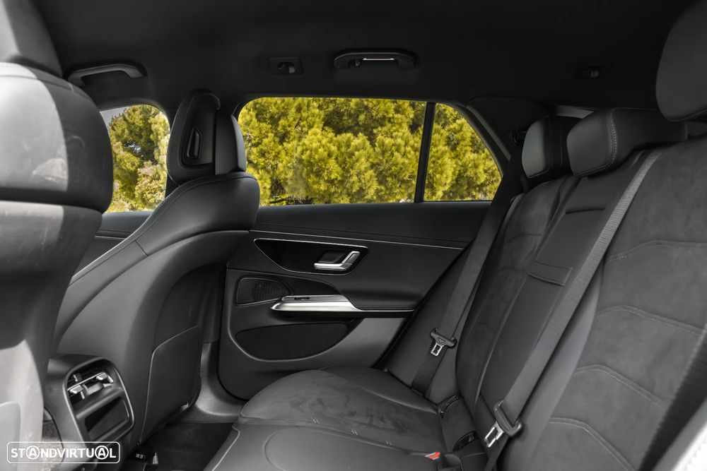 Mercedes-Benz E 300 de - 25