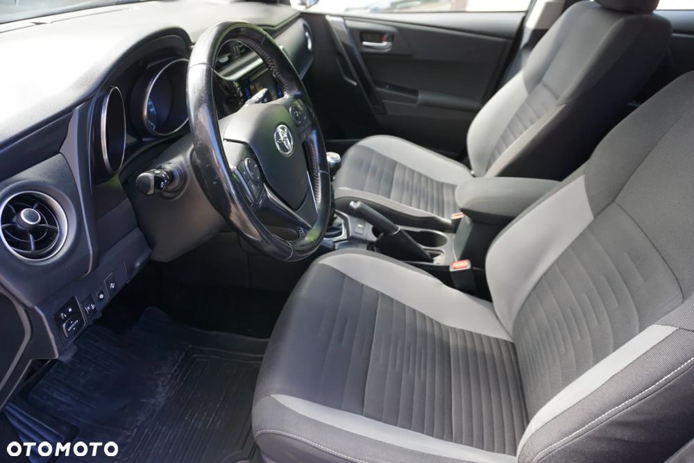 Toyota Auris 1.6 Comfort - 8