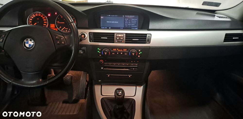 BMW Seria 3 320d - 13