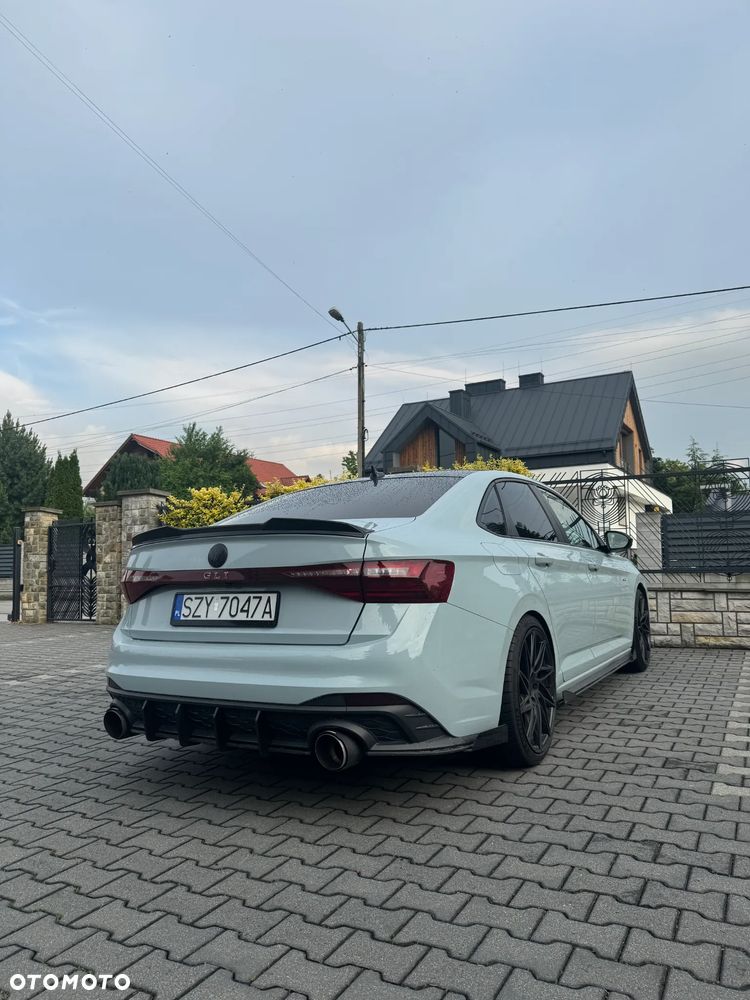 Volkswagen Jetta - 5