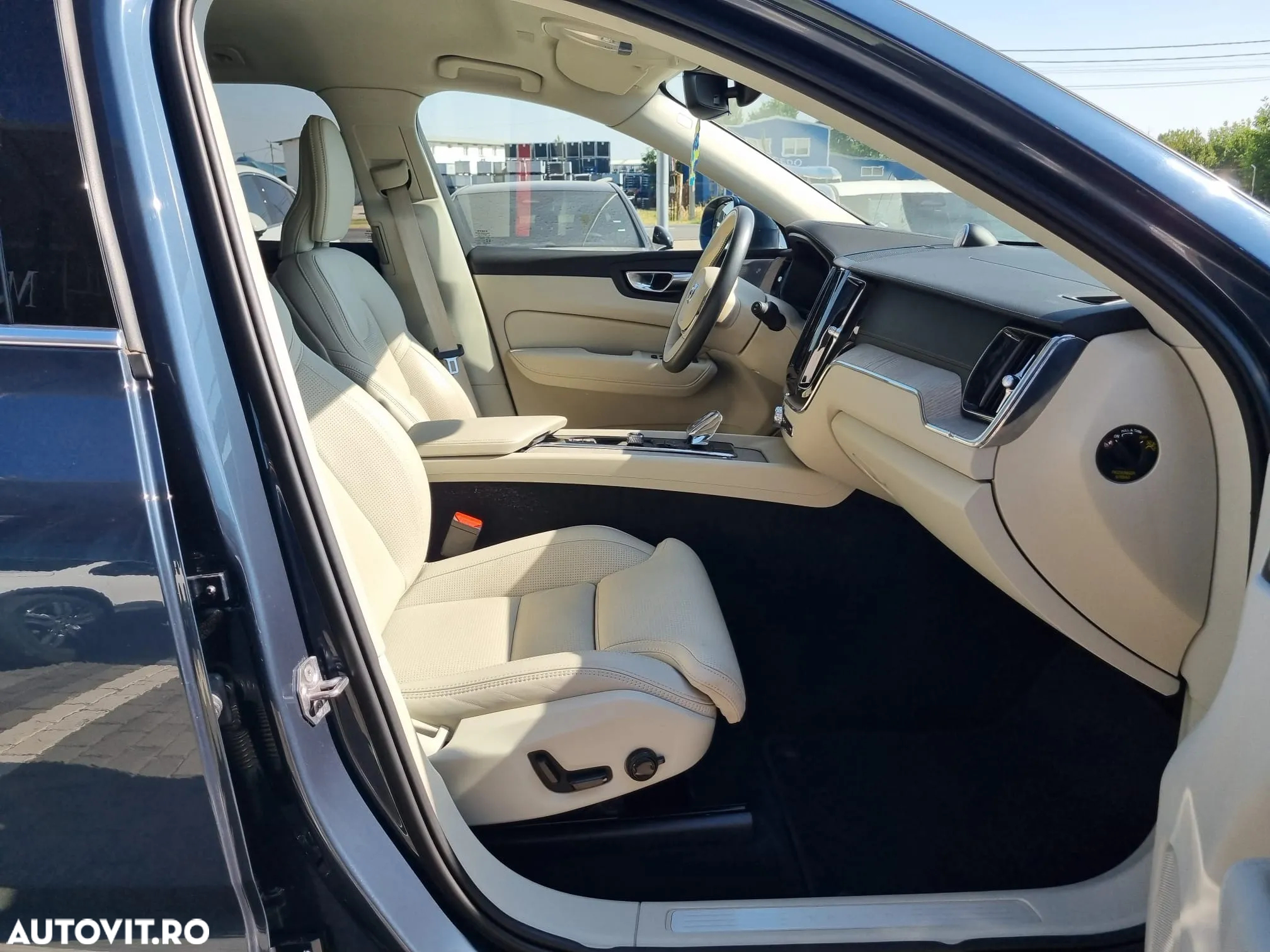 Volvo XC 60 B4 MHEV Inscription - 25