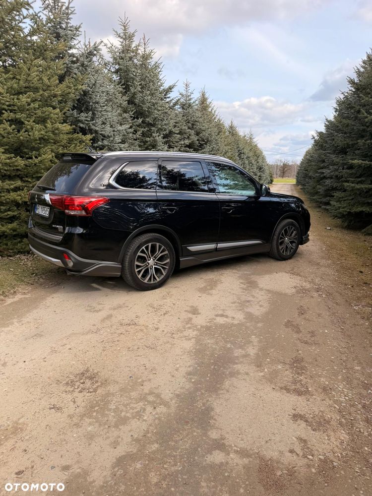 Mitsubishi Outlander 2.0 Intense + Navi 4WD CVT - 3