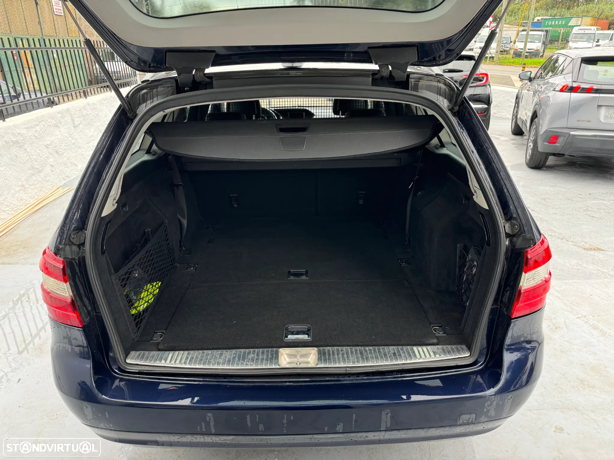 Mercedes-Benz E 200 BlueTEC Classic Auto - 8