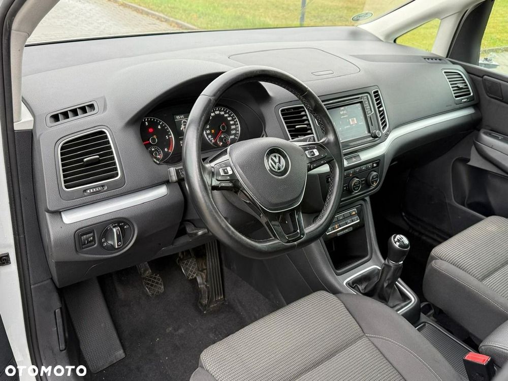 Volkswagen Sharan 2.0 TDI (BlueMotion Technology) Highline - 12
