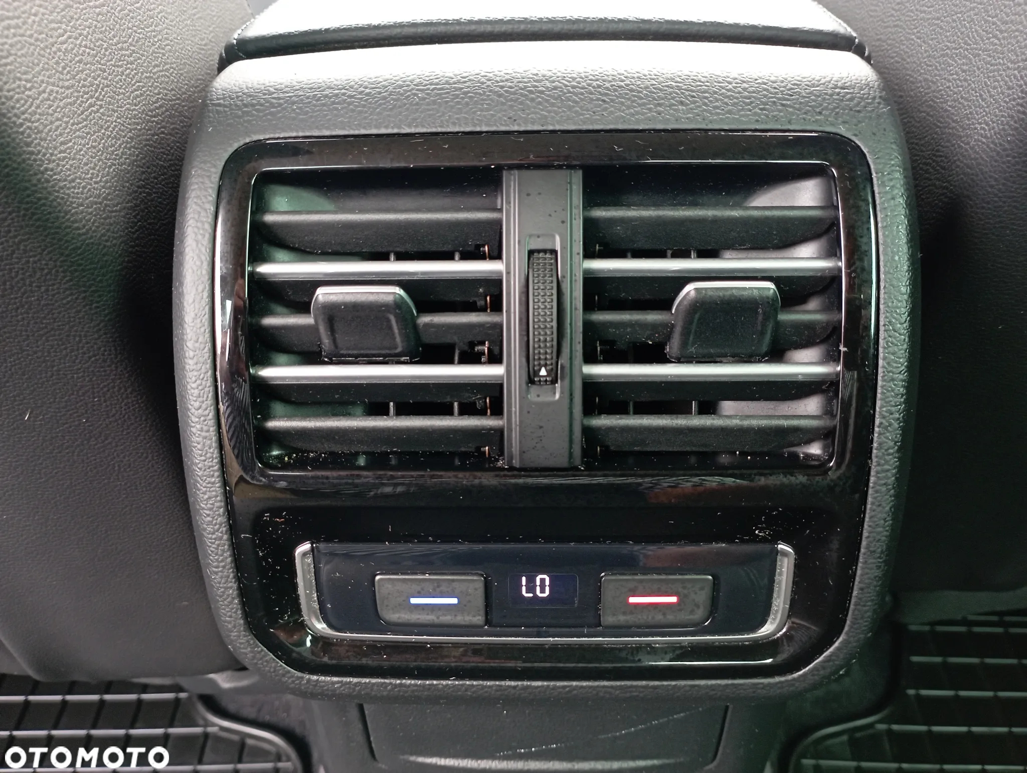 Volkswagen Passat 2.0 TDI BMT 4Mot Highline DSG - 29