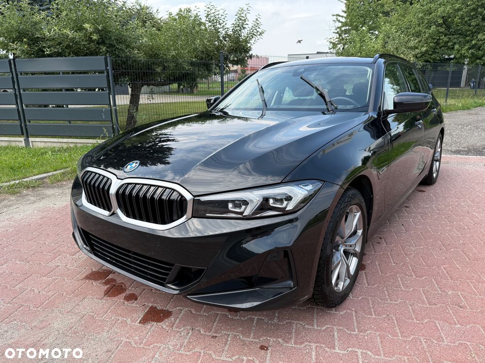 BMW Seria 3 320e PHEV sport - 1