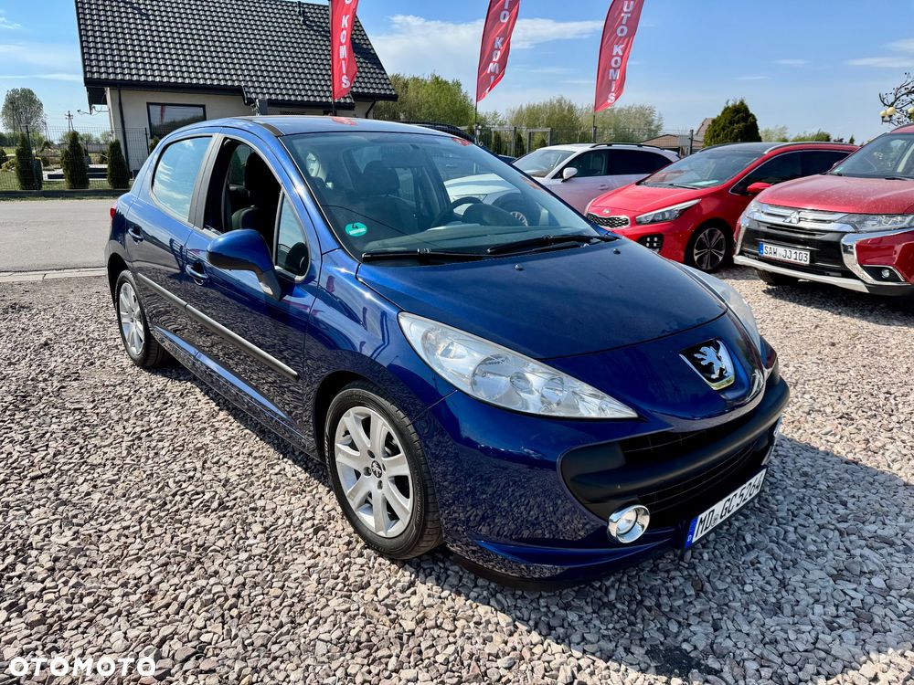 Peugeot 207 - 1