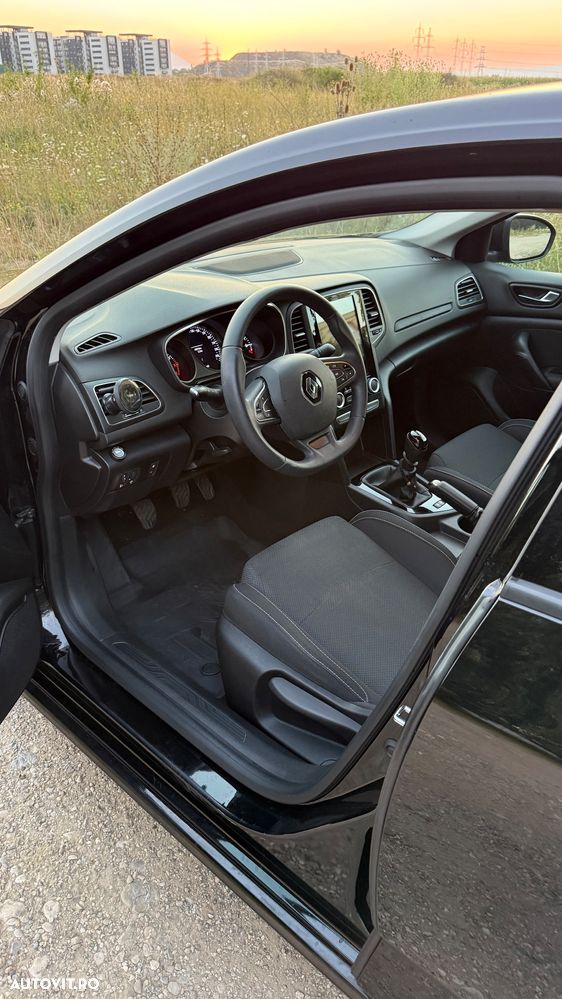 Renault Megane TCe Business - 7