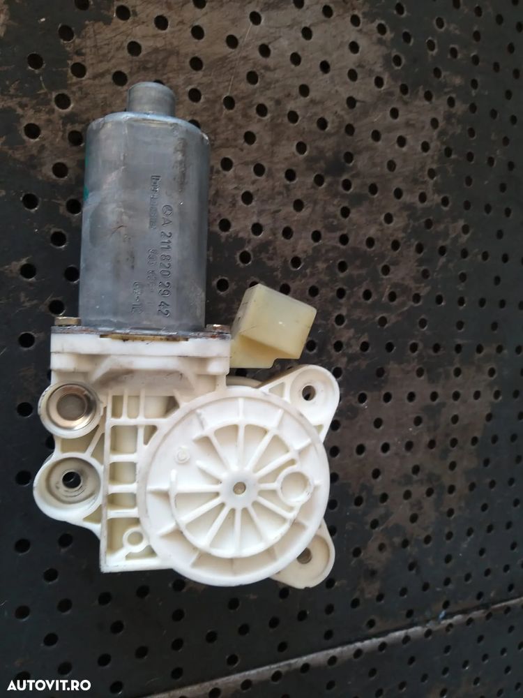 Motoras macara stanga fata mercedes e class w211 0130821970 a2118202942 - 2