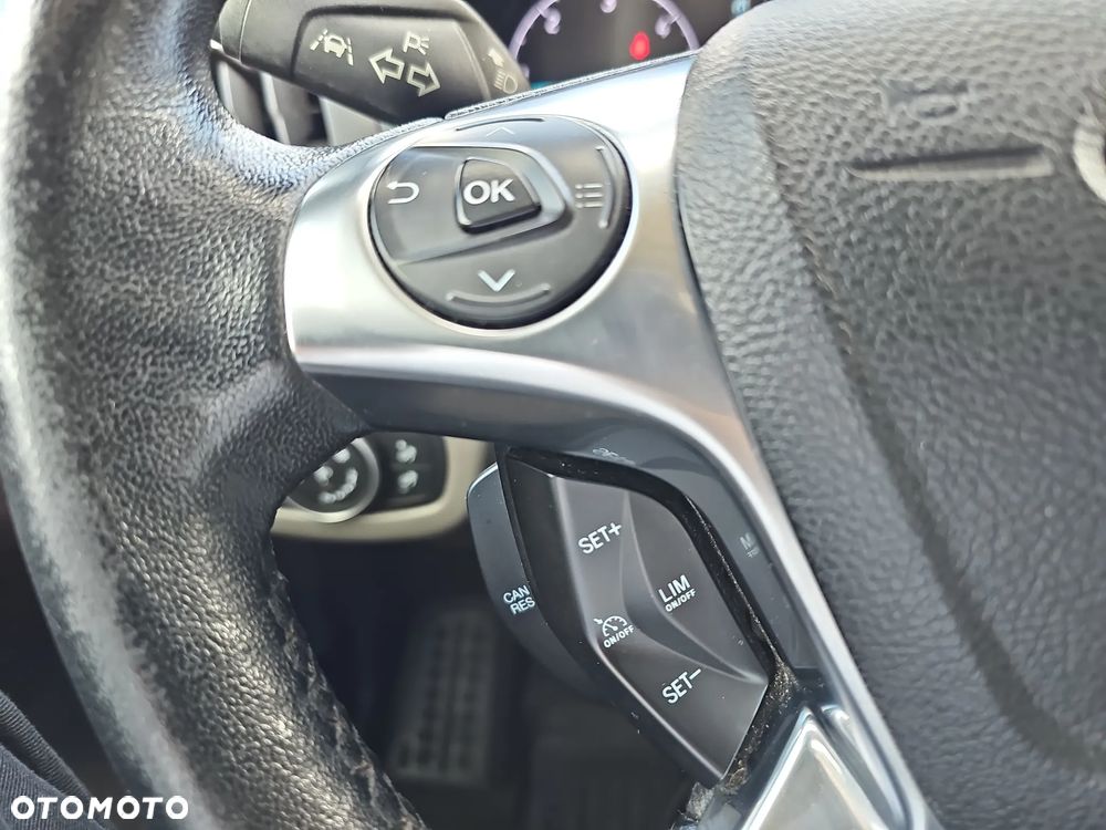 Ford Tourneo Connect - 12