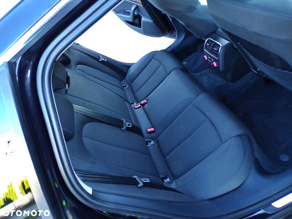 Audi A6 Avant 2.0 TDI - 29