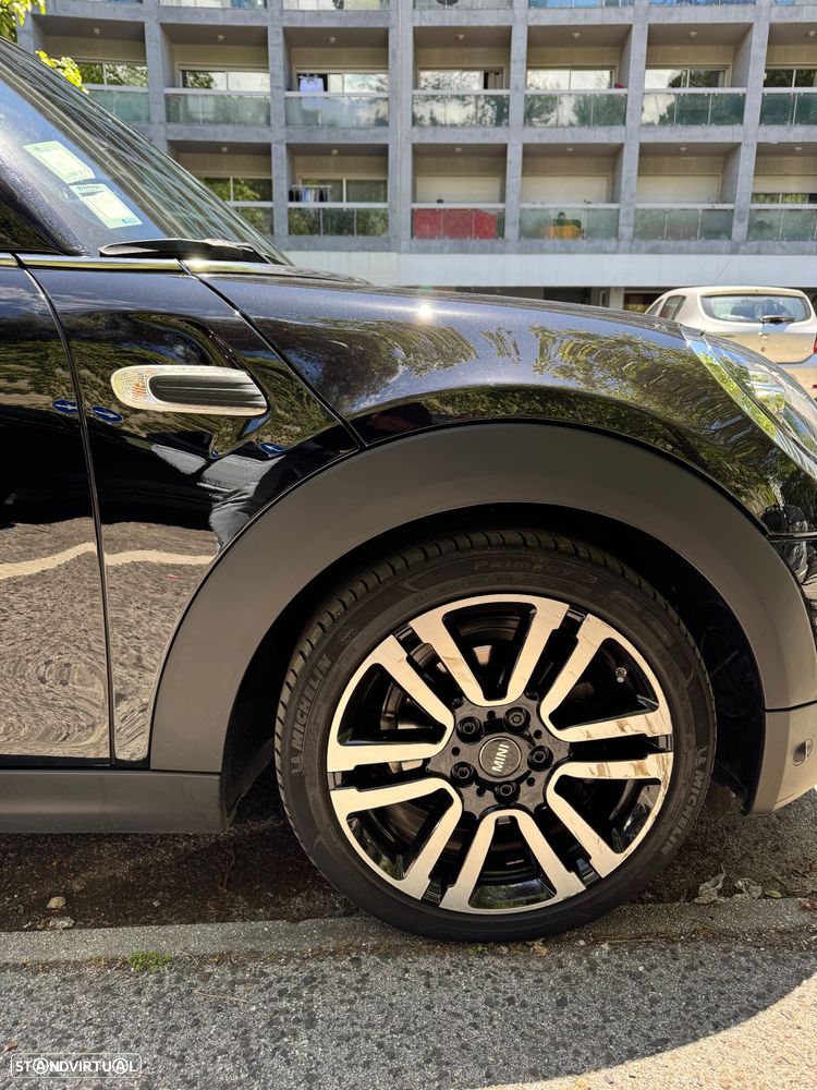MINI 5 Portas Cooper D - 19