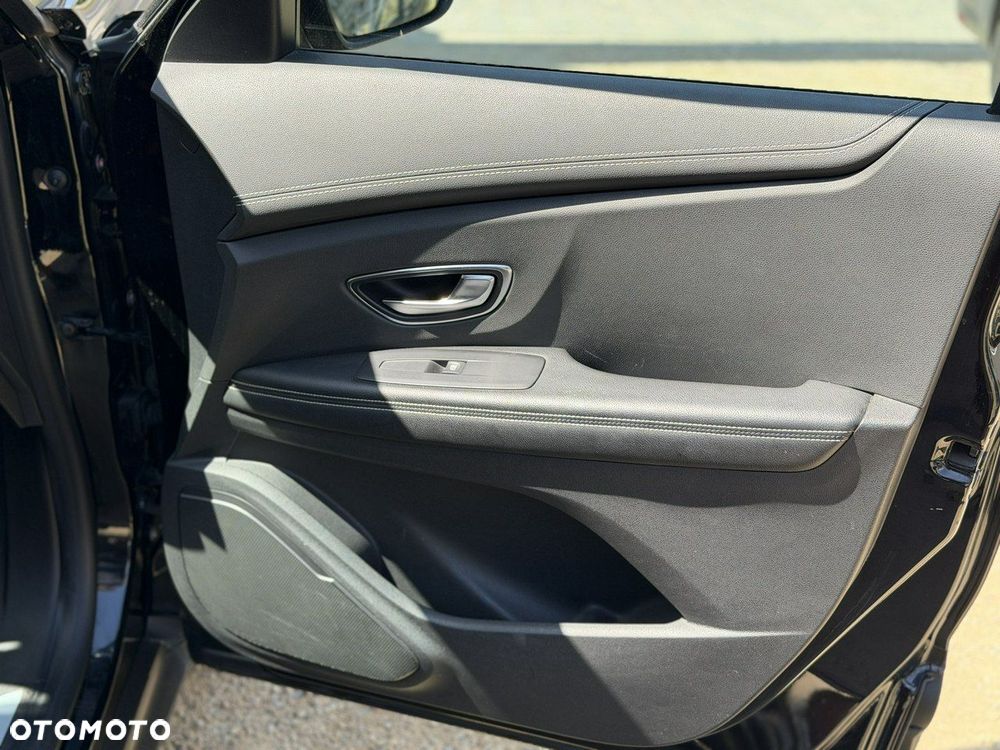 Renault Scenic - 23