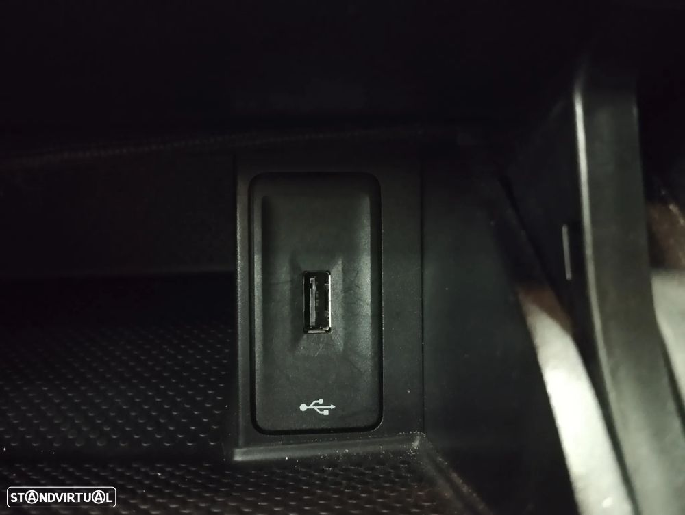 VW Golf Variant 2.0 TDi R-Line DSG - 31