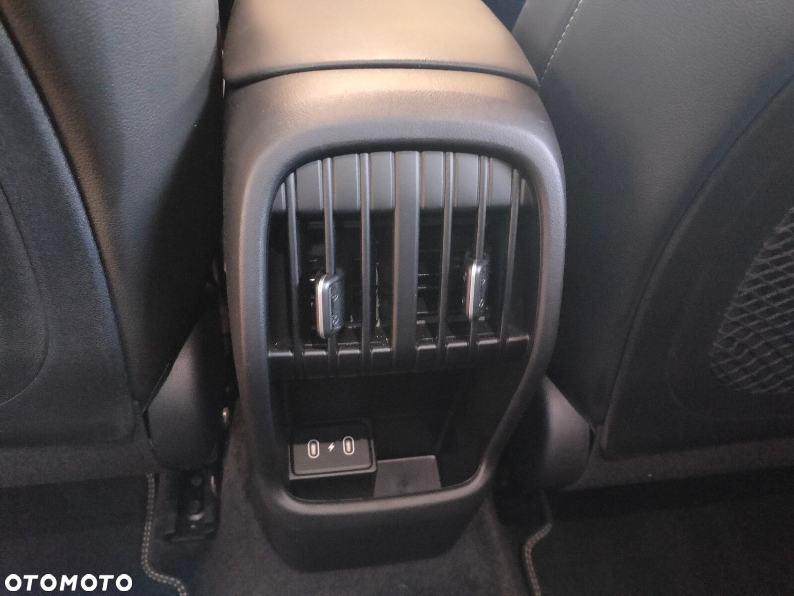 Hyundai Kona - 23