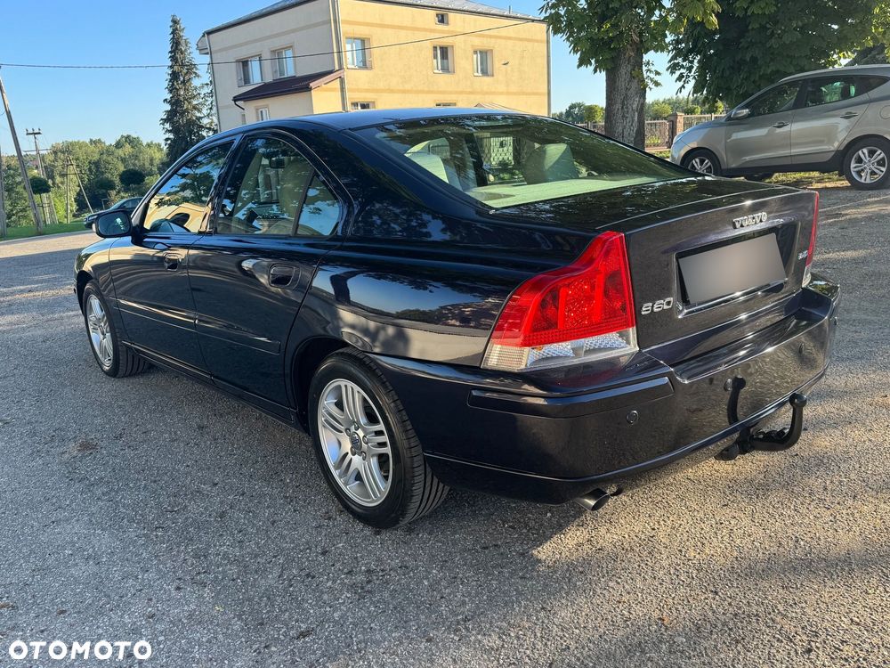 Volvo S60 2.4D Momentum - 19