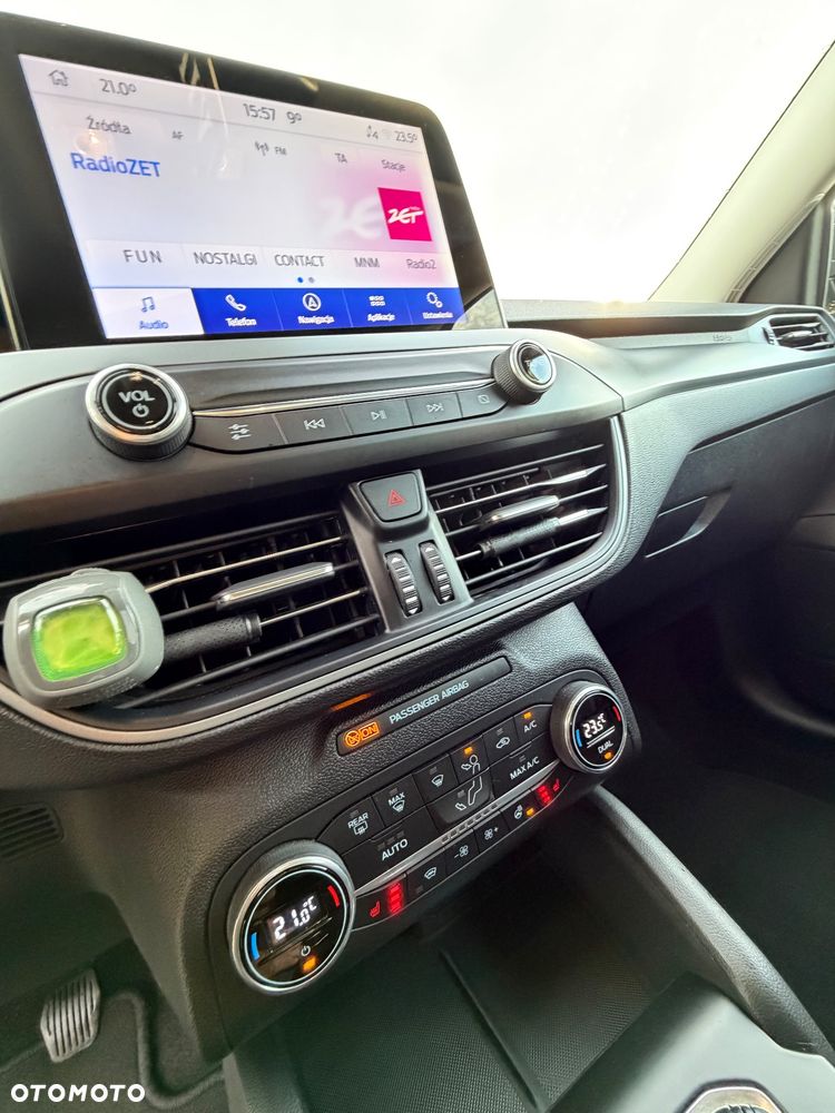 Ford Focus Turnier 1.0 EcoBoost Start-Stopp-System COOL&CONNECT DESIGN - 37