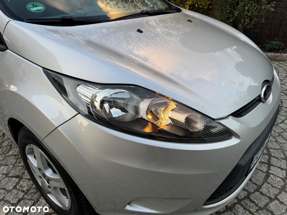 Ford Fiesta 1.25 Champions Edition - 9
