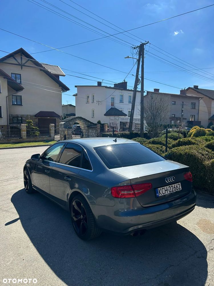 Audi A4 Limousine - 6