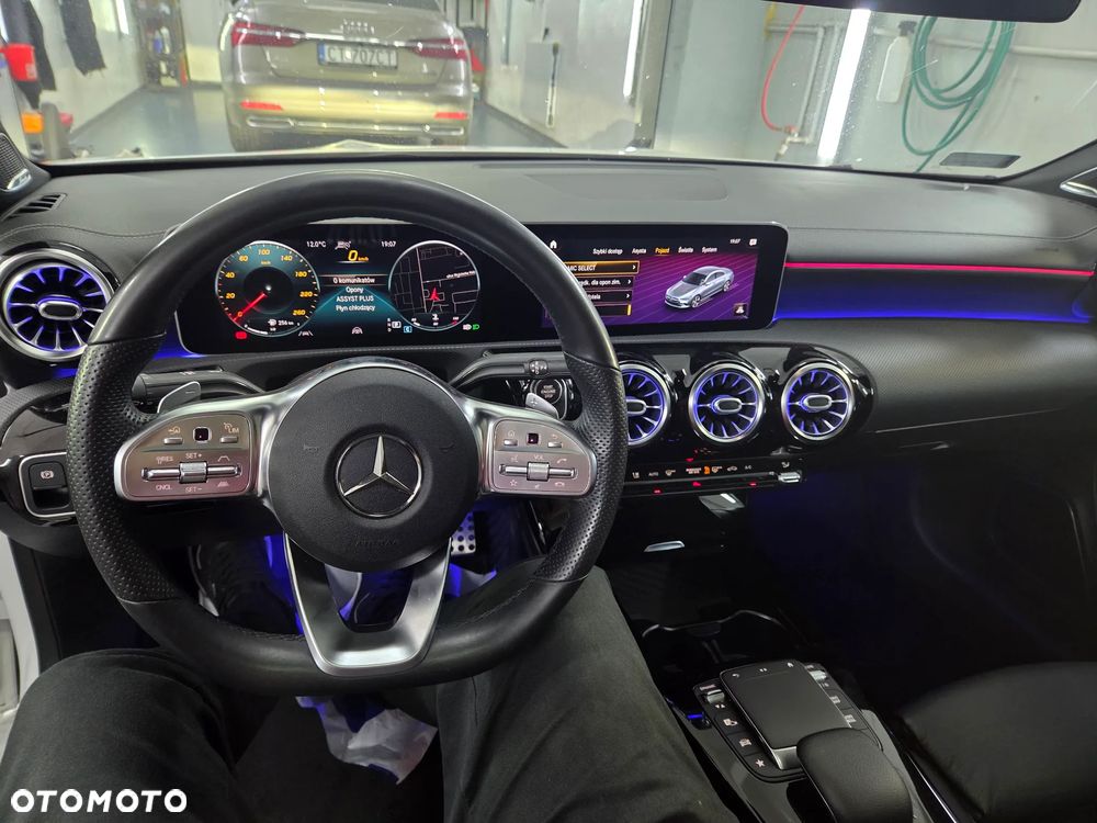 Mercedes-Benz CLA 220 4-Matic AMG Line 7G-DCT - 9