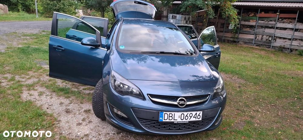 Opel Astra 1.6 SIDI Turbo Automatik - 25