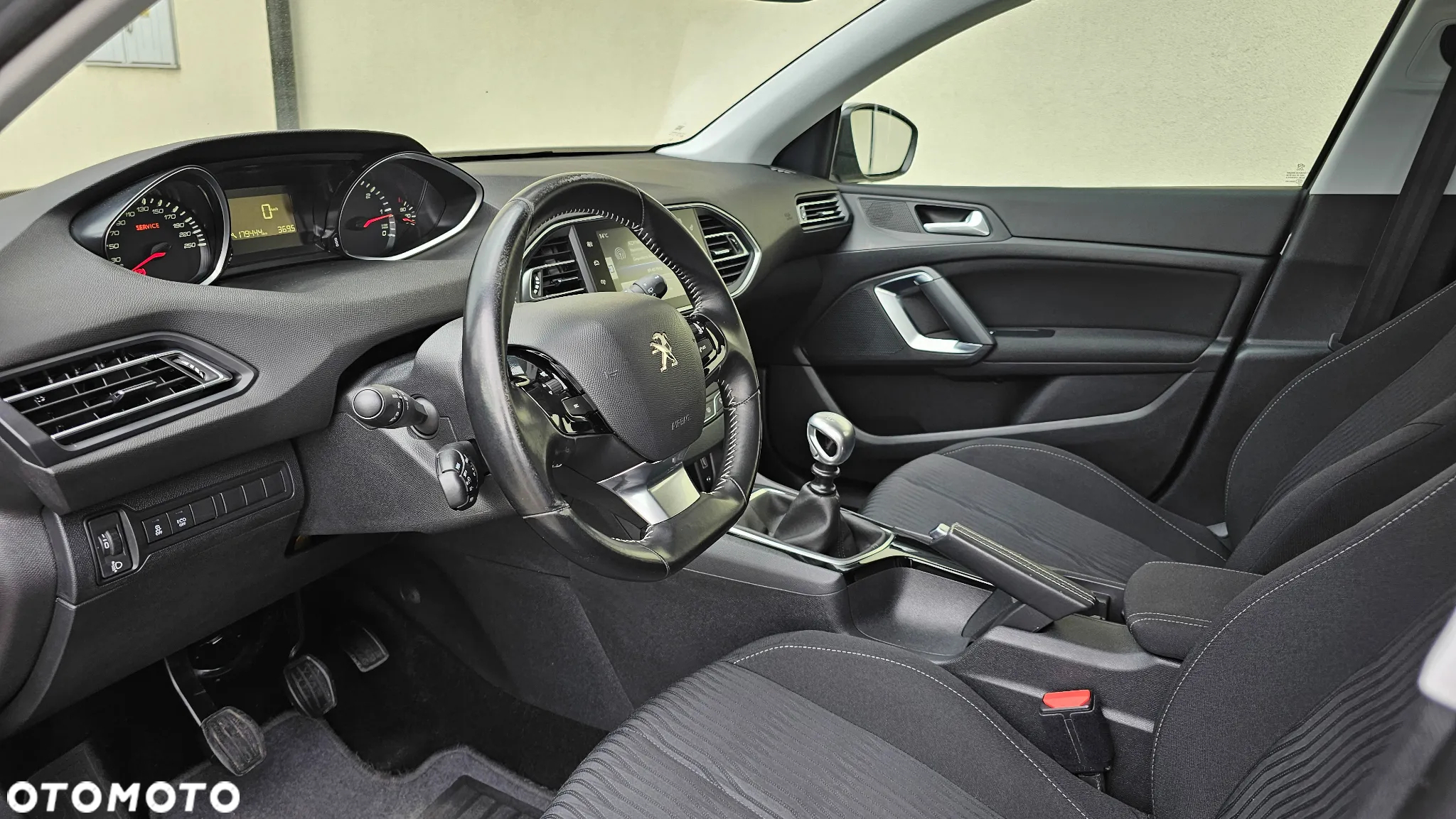 Peugeot 308 SW 1.6 BlueHDi Business Line S&S - 11