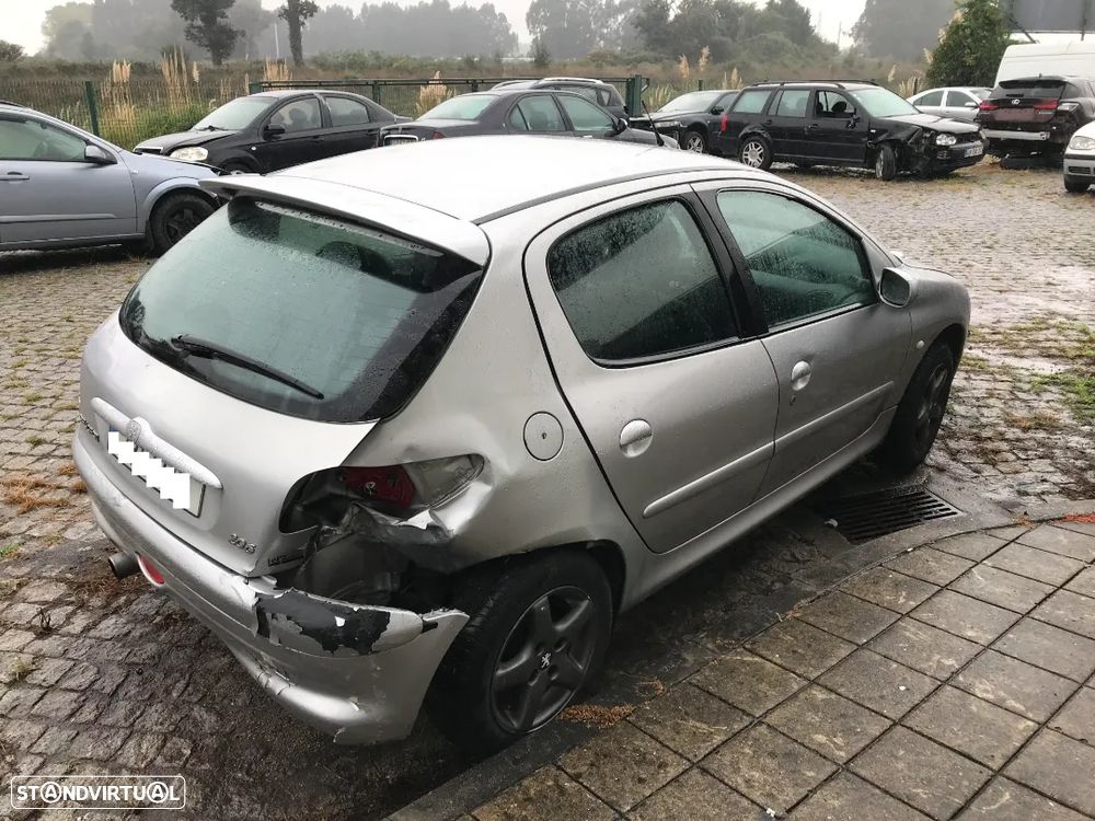 Peugeot 206 1.4cc 5P 2000 - Para Peças - 6