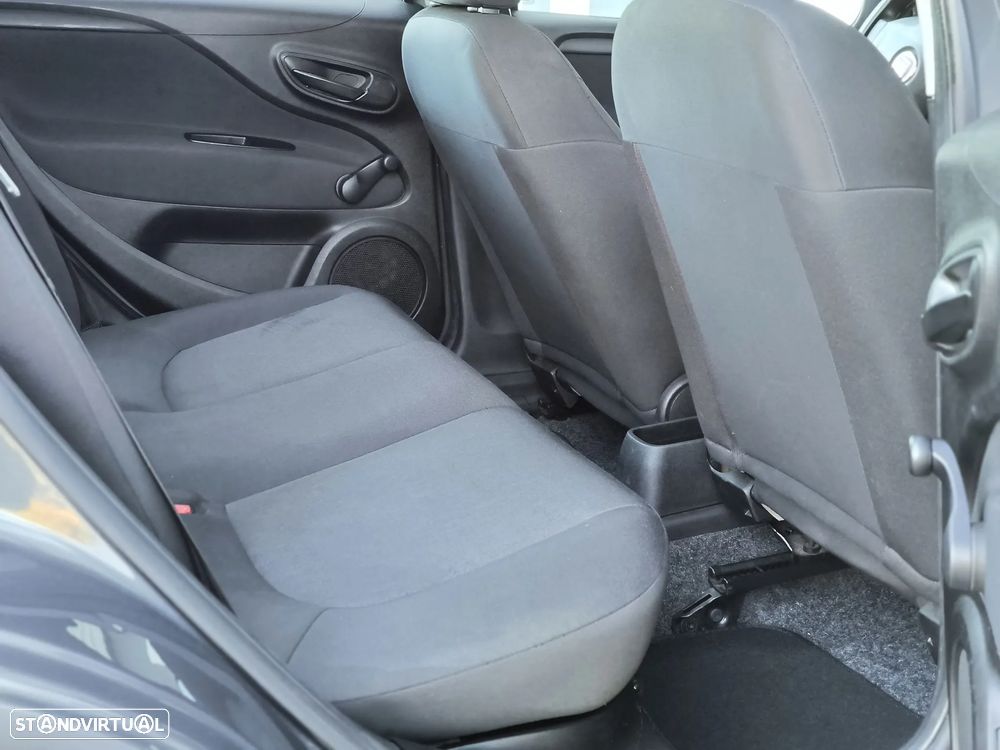 Fiat Punto 1.3 M-Jet Lounge S&S - 8