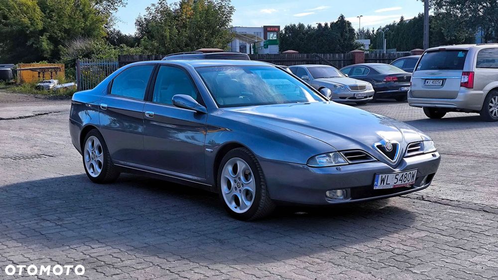 Alfa Romeo 166 - 8