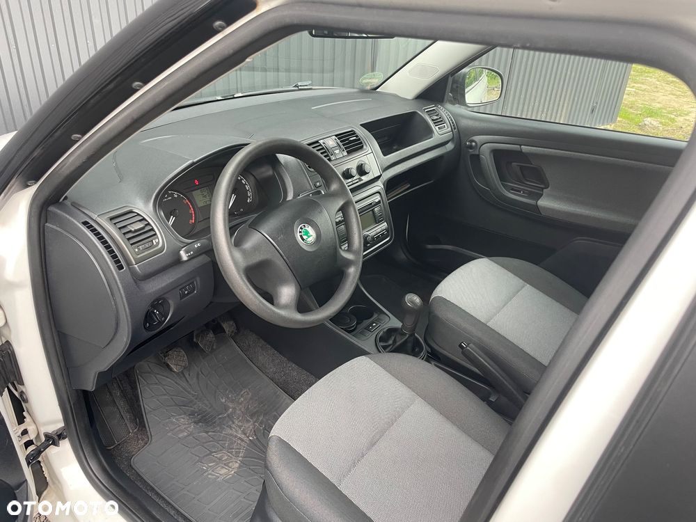 Skoda Fabia 1.2 HTP COOL EDITION - 4