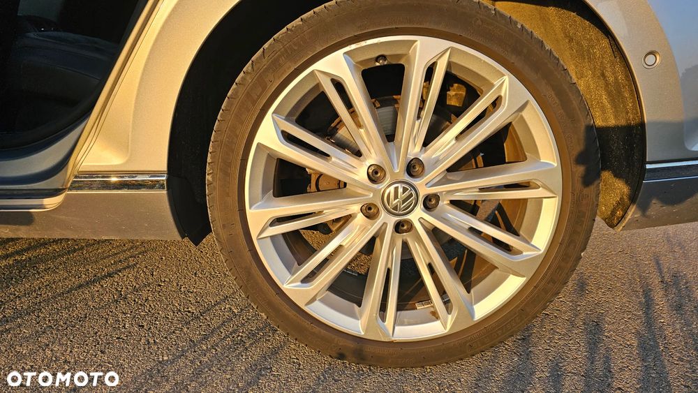 Volkswagen Passat Variant - 34
