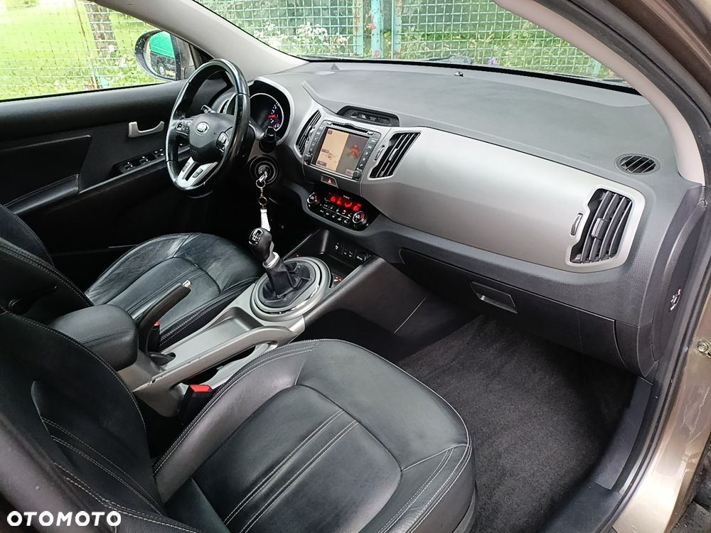Kia Sportage 2.0 CRDI L AWD - 6