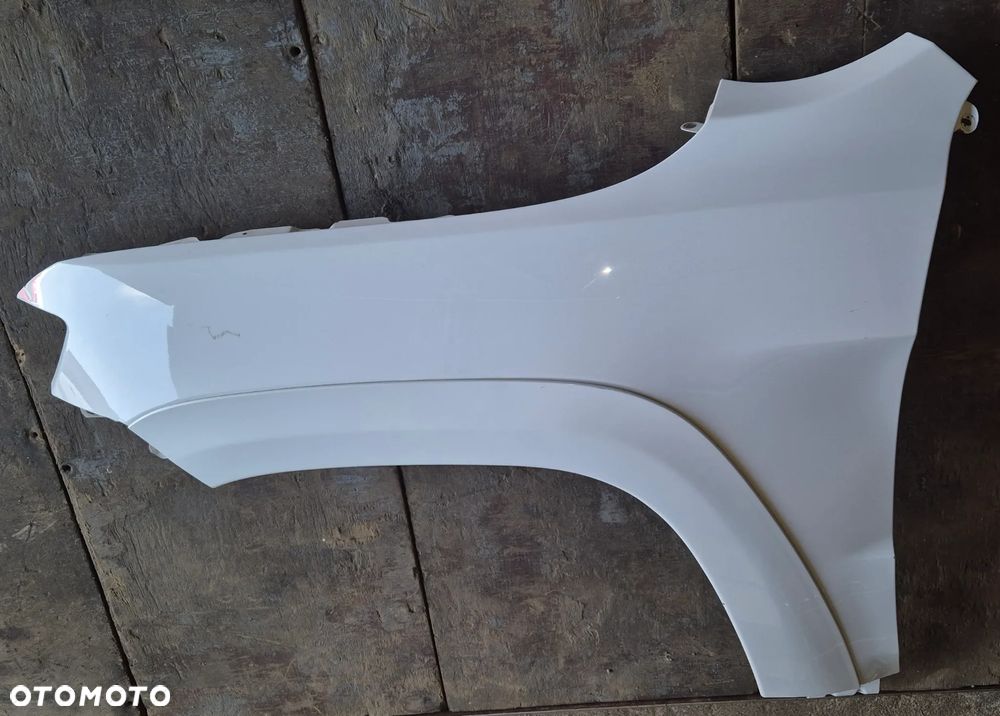 Błotnik Przód Przedni LEWY Biały PW7 Szeroka Listwa Summit Jeep Grand Cherokee WK2 2014-2021 - 1