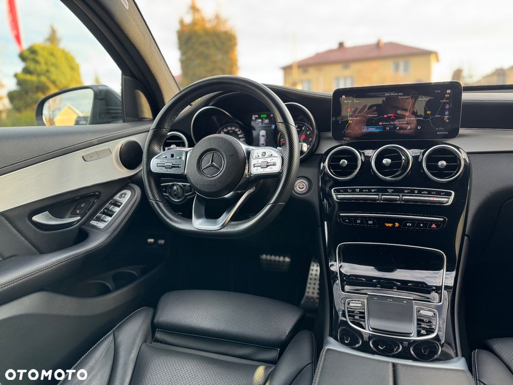 Mercedes-Benz GLC 300 e 4-Matic - 19