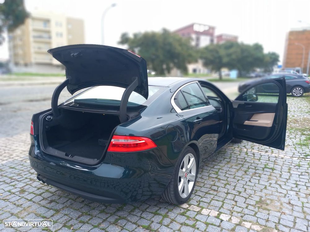 Jaguar XE 2.0 D R-Sport Aut. - 48