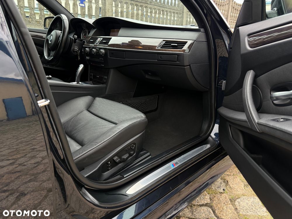 BMW Seria 5 530d - 33