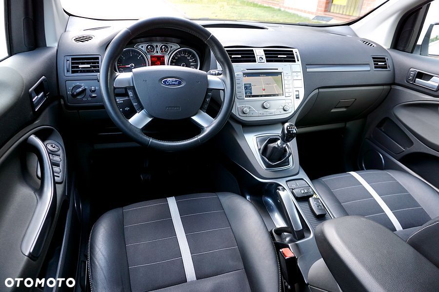 Ford Kuga 2.0 TDCi 4x4 Titanium - 22