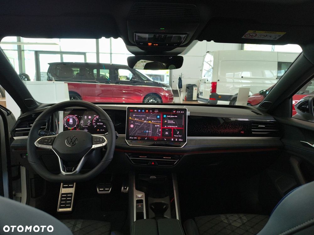 Volkswagen Passat Variant 2.0 TSI R-Line Plus DSG - 32