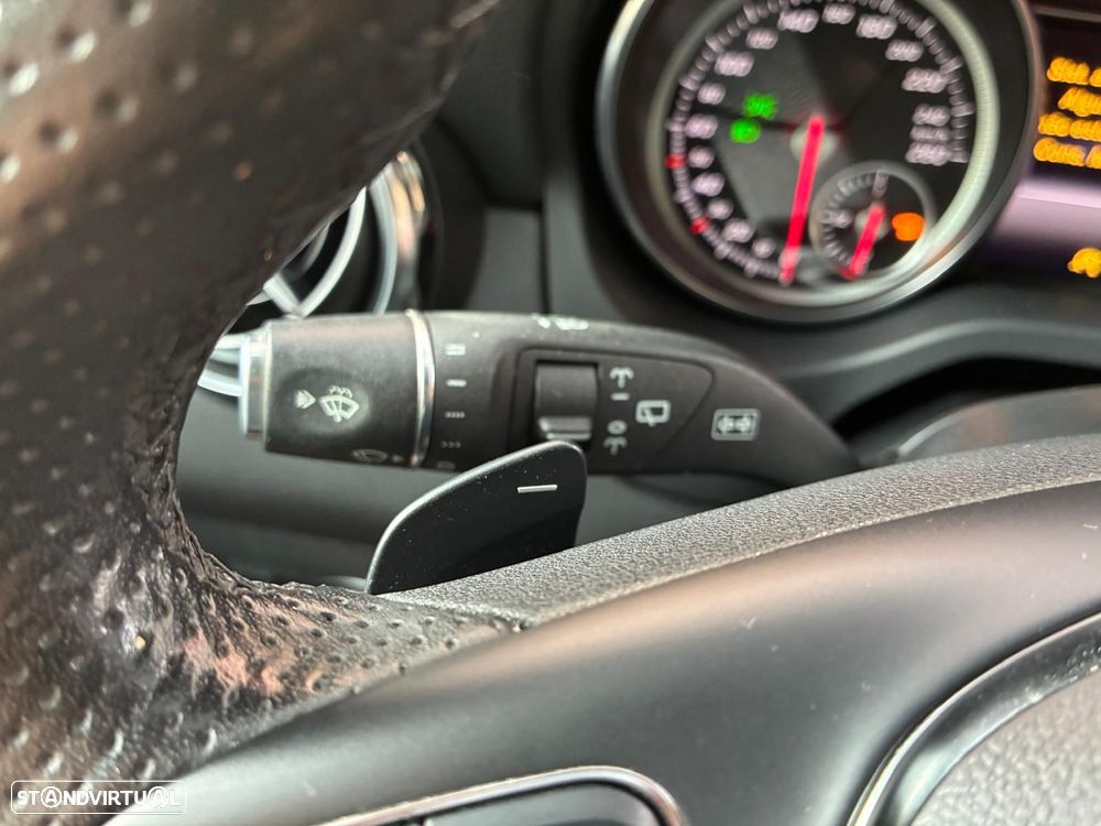Mercedes-Benz GLA 250 4Matic 7G-DCT Style - 13