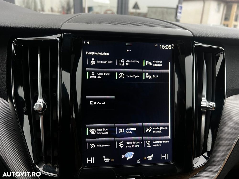 VOLVO XC60 2017 — imagine 49