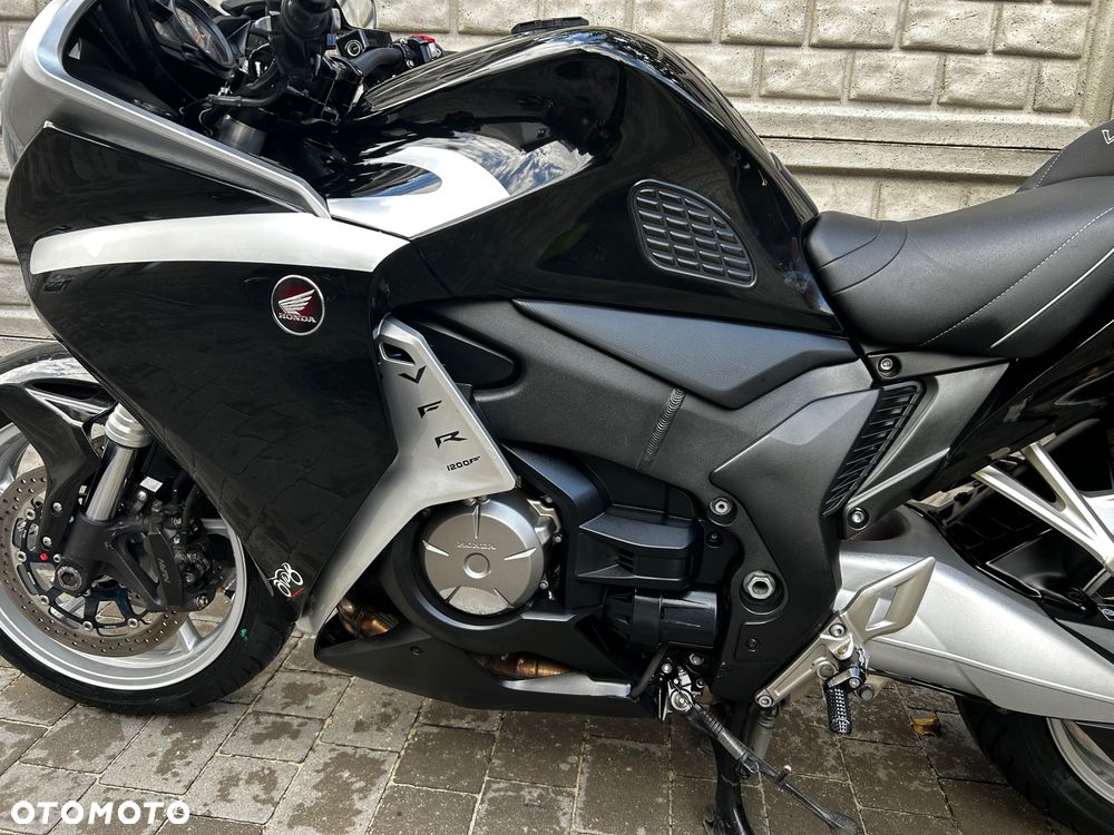 Honda VFR - 21